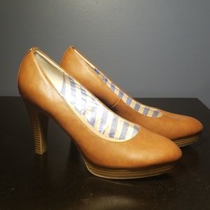 Maurices Tan Heel size 11